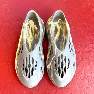 2021 Yeezy Foam Runner 'MXT Moon Grey'